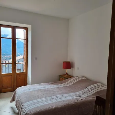 Maison De Village Avec Vue