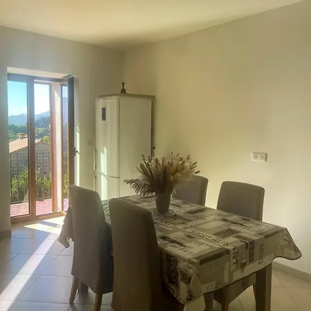 Maison De Village Avec Vue * Levie